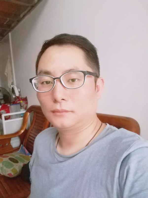 流星的尾巴的第一张照片--古田婚介网