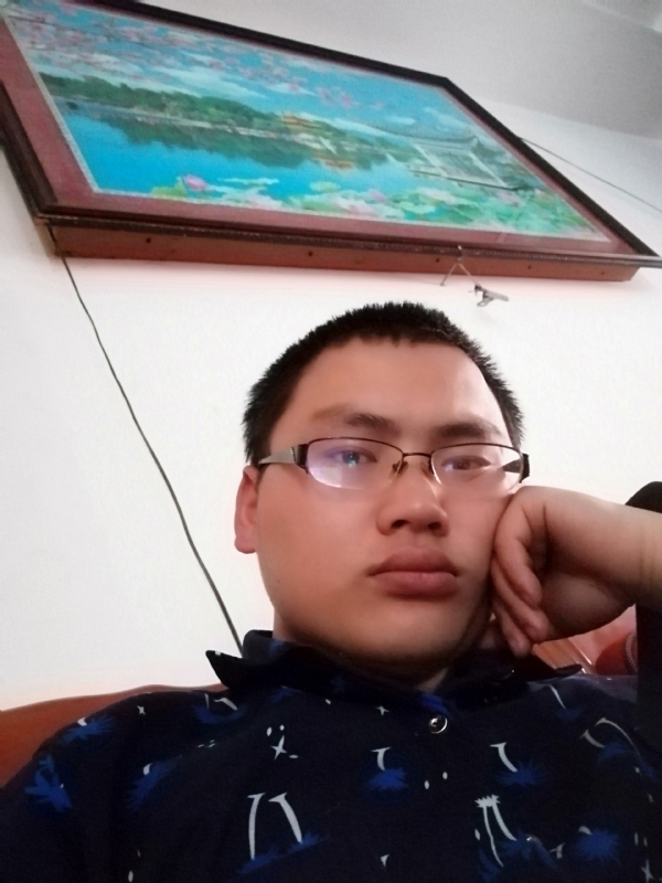 90男孩的第一张照片--古田婚介网