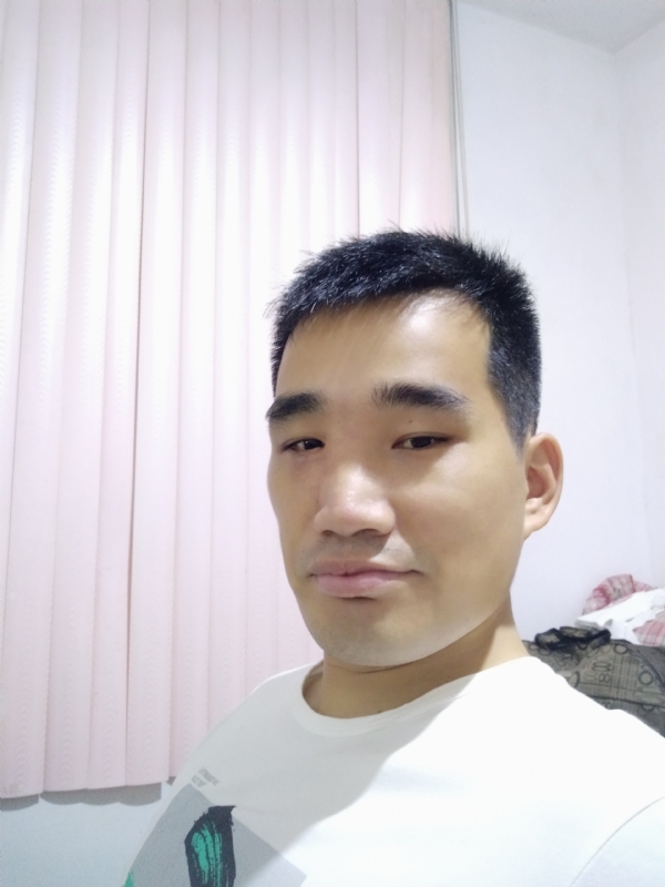 大男孩的第一张照片--古田婚介网