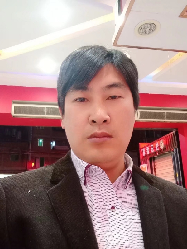奔跑的第二张照片--古田婚介网