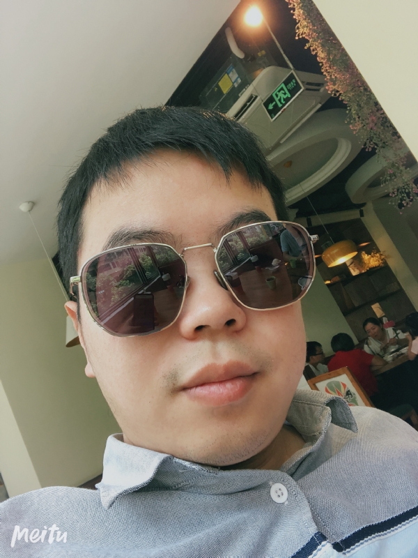 月台等路人的第一张照片--古田婚介网