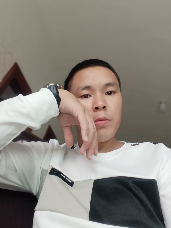 冷漠的第一张照片--古田婚介网