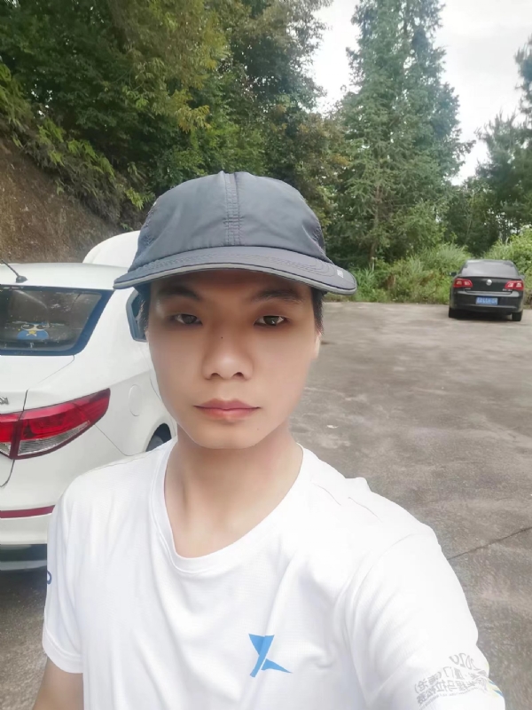 执手幸福的第一张照片--古田婚介网