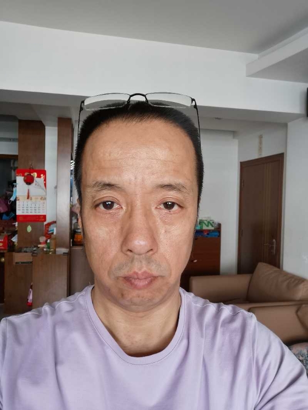 萨博的第一张照片--古田婚介网