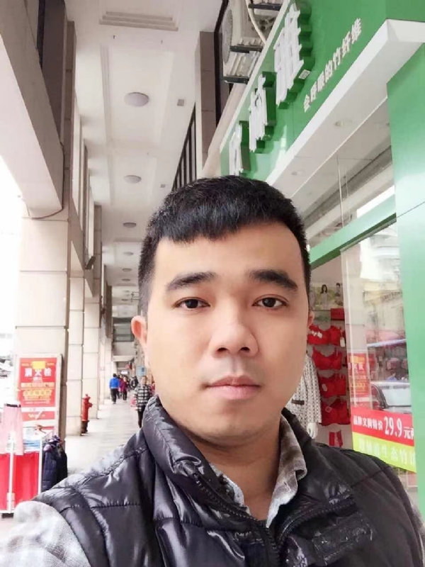 小小怪兽的第一张照片--古田婚介网