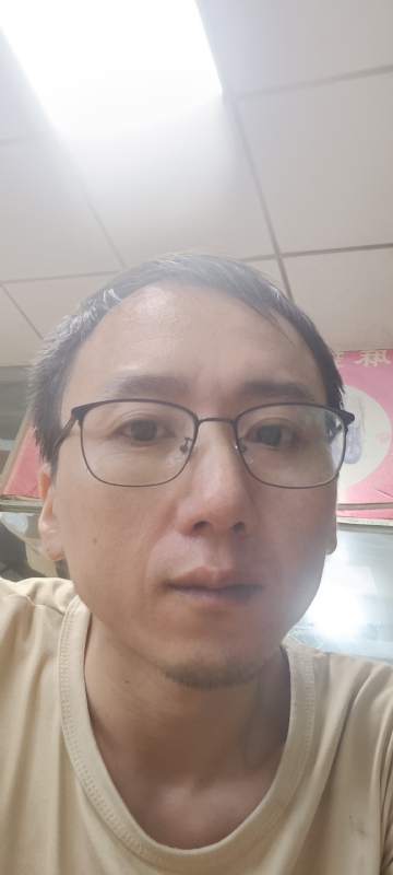 想胖的瘦子的第一张照片--古田婚介网