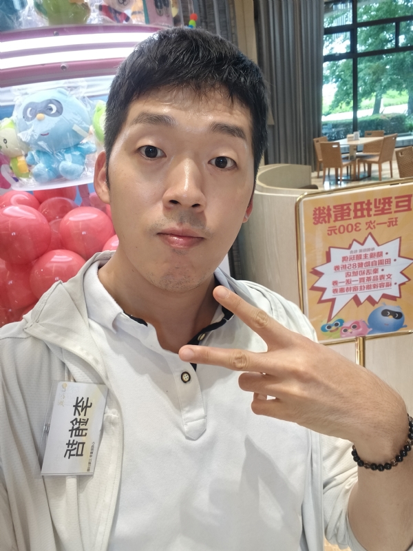 銪哲的第一张照片--古田婚介网